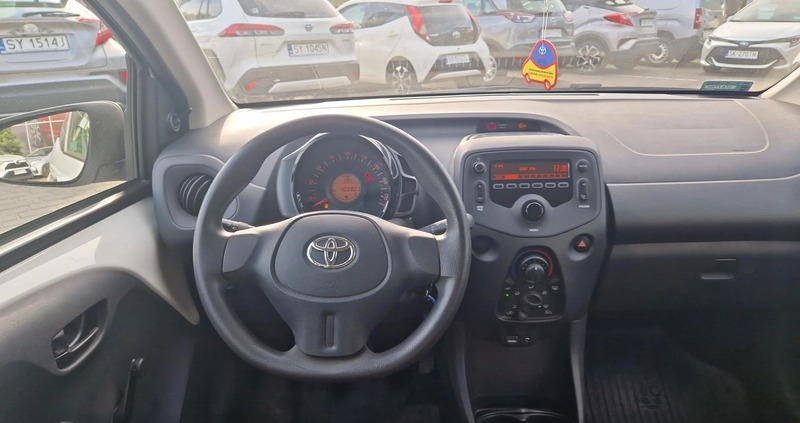 Toyota Aygo cena 35900 przebieg: 103868, rok produkcji 2018 z Nowa Dęba małe 121